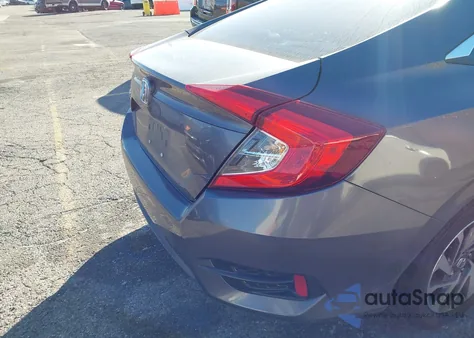 2018 Honda Civic Ex z USA, uszkodzony, nr VIN 2HGFC2F77JH575440